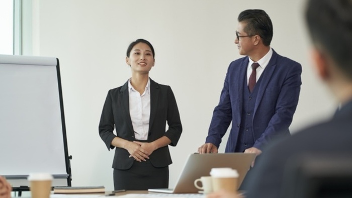 App 更新后无法正常打开或使用，是否需要重新安装？